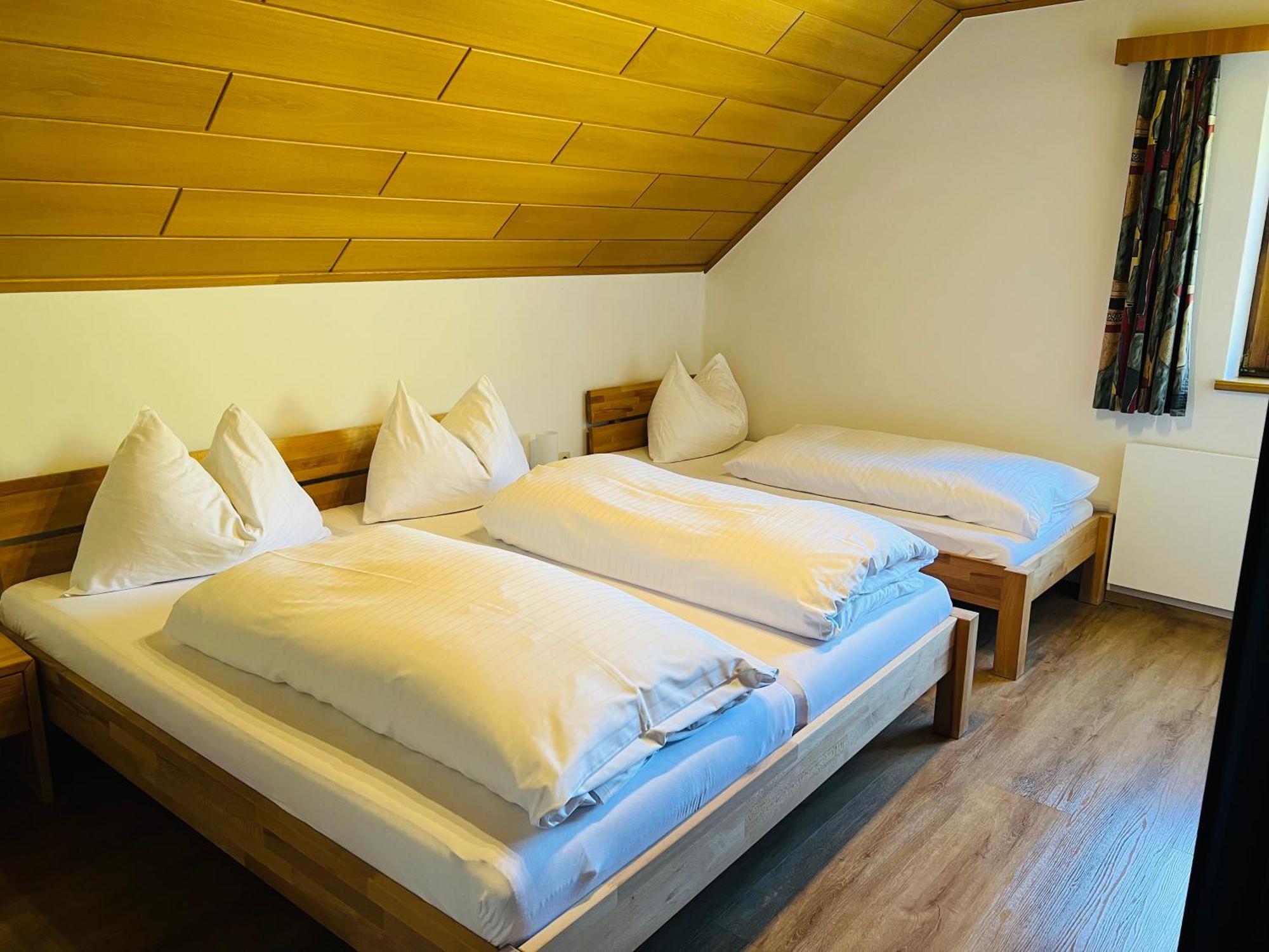 Ferienwohnung Ferienwelt Bogensperger Mariapfarr Zimmer foto